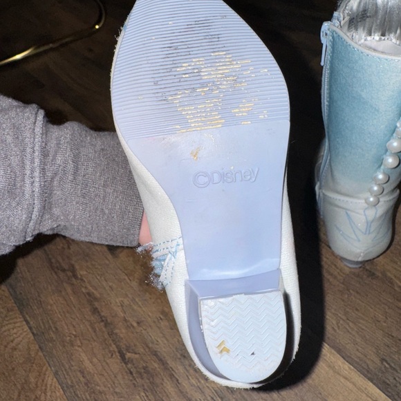 Elsa Costume Boots - Picture 3 of 3